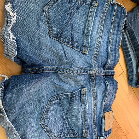 jean shorts w rips - Picture 2 of 2